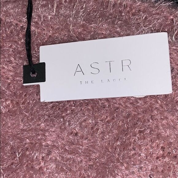 ASTR The Label Danica boxy oversized metallic pink silver crop sweater Sz L - Picture 8 of 8